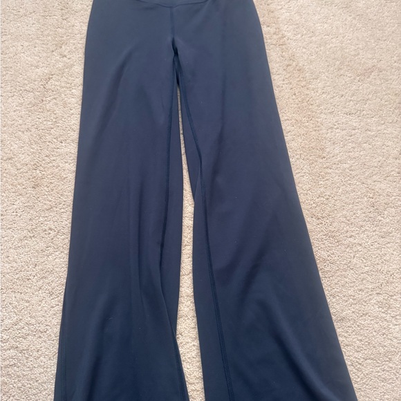 Lululemon Navy Blue Wunder Under High-Rise Flare Pants. - Picture 5 of 7